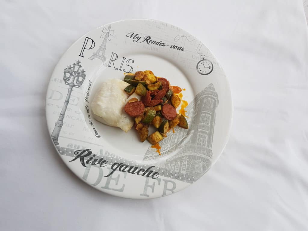 Poêlée de courgettes, amandes, chorizo au curry